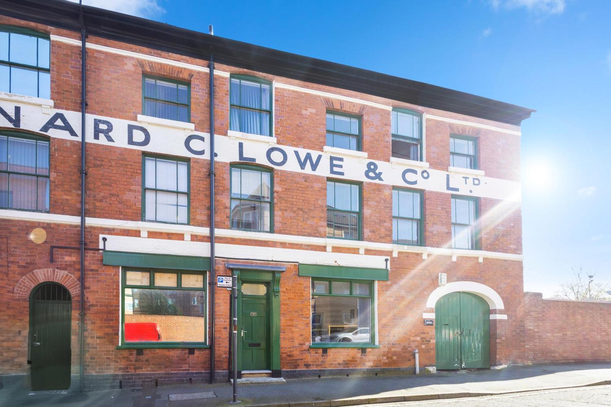 Boutique Family Apartment In Jewellery Quarter For 6 Бирмингем Экстерьер фото